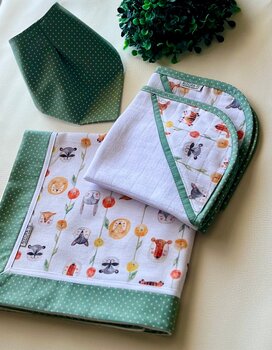 Kit Flanela Estampada + 02 Fraldas de Boca + 01 Babador/Canto Mitrado